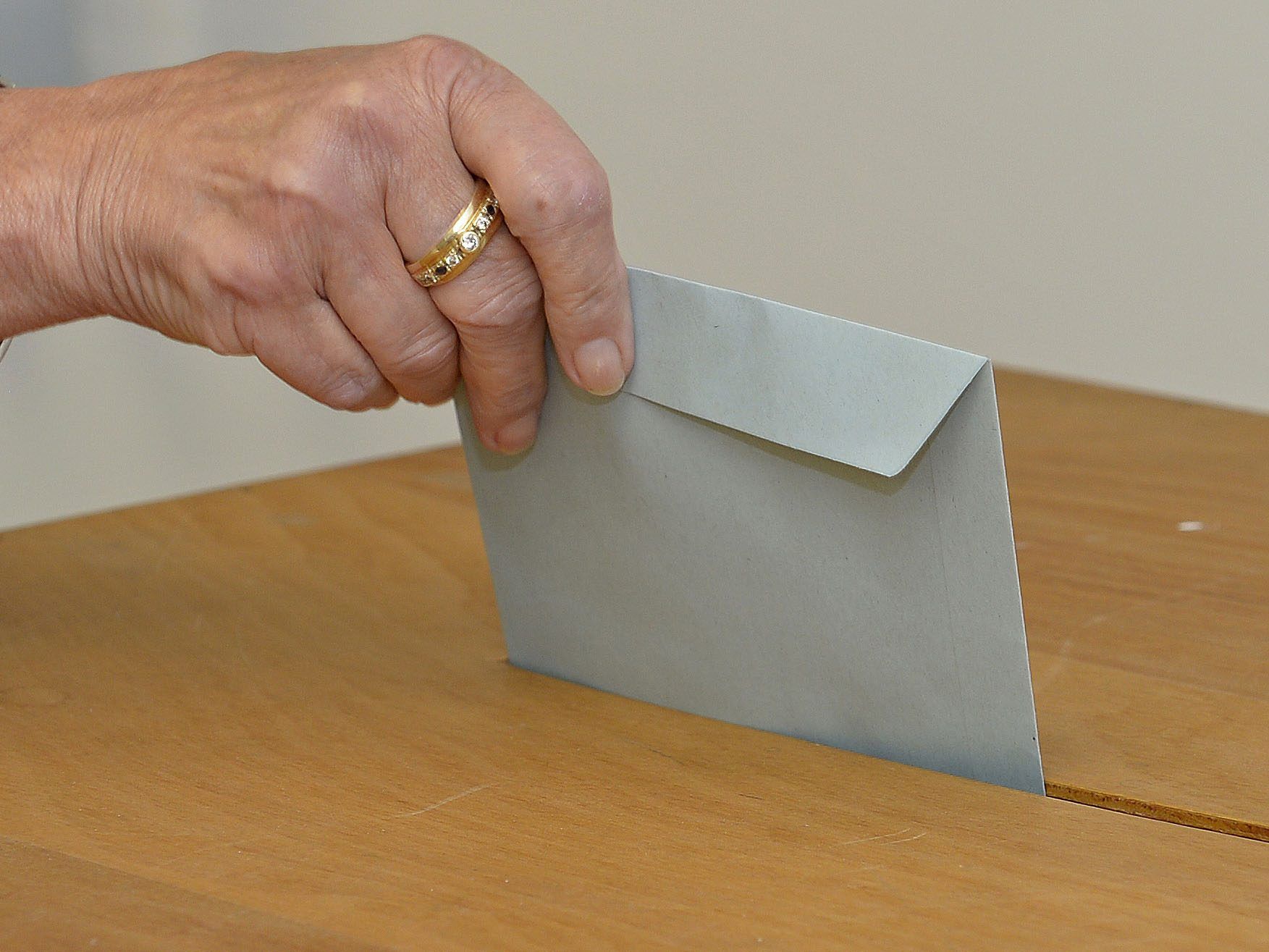 Stimmen für ungültig erklärt. Stimmen für ungültig erklärt.