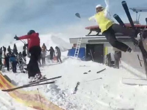 Doppelmayr-Techniker bleiben in Georgien vor Ort. Doppelmayr-Techniker bleiben in Georgien vor Ort.