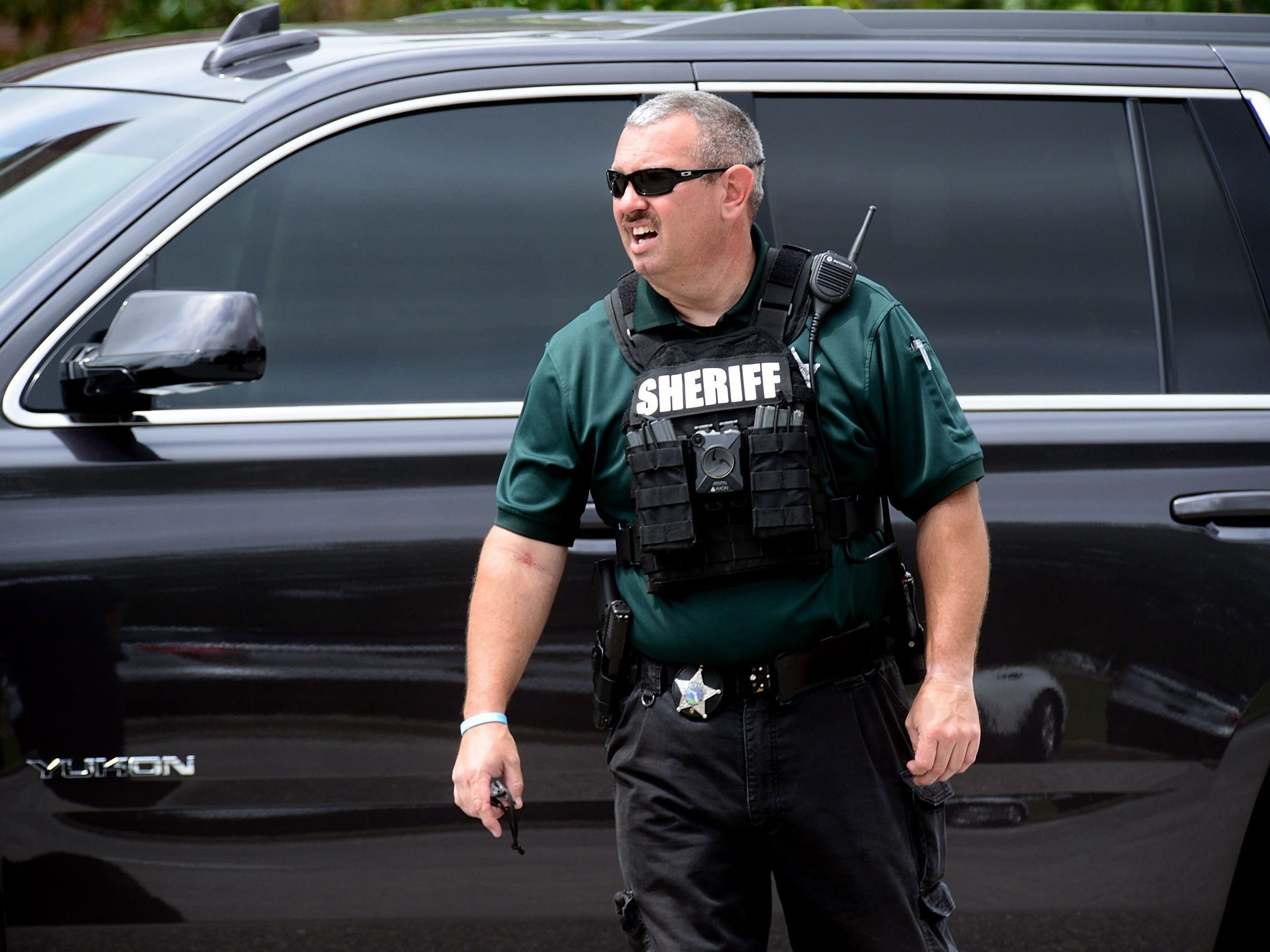 In den USA hat ein Mann drei Menschen erschossen. In den USA hat ein Mann drei Menschen erschossen.