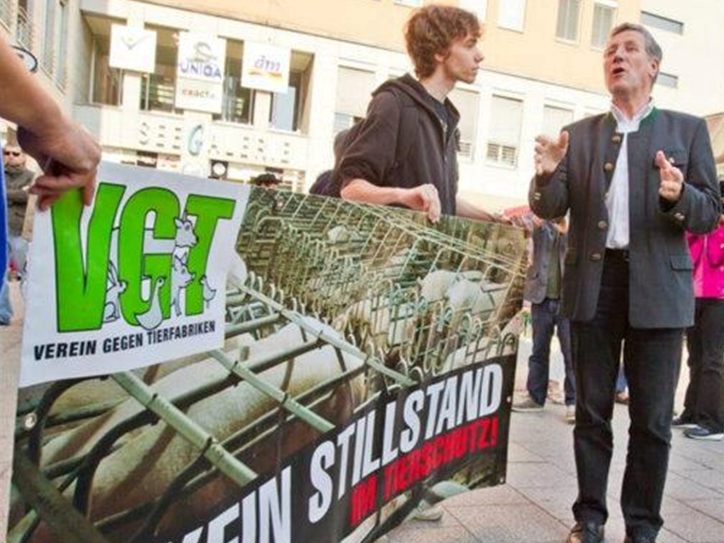 Landesrat Erich Schwärzler hatte immer ein offenes Ohr für Tierschutz-Anliegen. Landesrat Erich Schwärzler hatte immer ein offenes Ohr für Tierschutz-Anliegen.