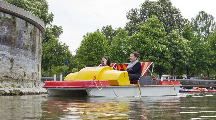 Die Tretboote fahren momentan noch problemlos ein und aus. Die Tretboote fahren momentan noch problemlos ein und aus.
