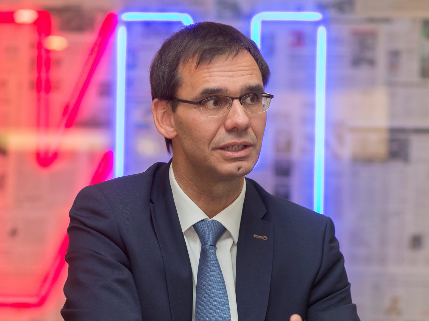 Wallner betont: "Wieso man eine Familie auseinanderreißt und ein dreijähriges Kind seiner Mutter entzieht, ist nicht nachvollziehbar." Wallner betont: "Wieso man eine Familie auseinanderreißt und ein dreijähriges Kind seiner Mutter entzieht, ist nicht nachvollziehbar."