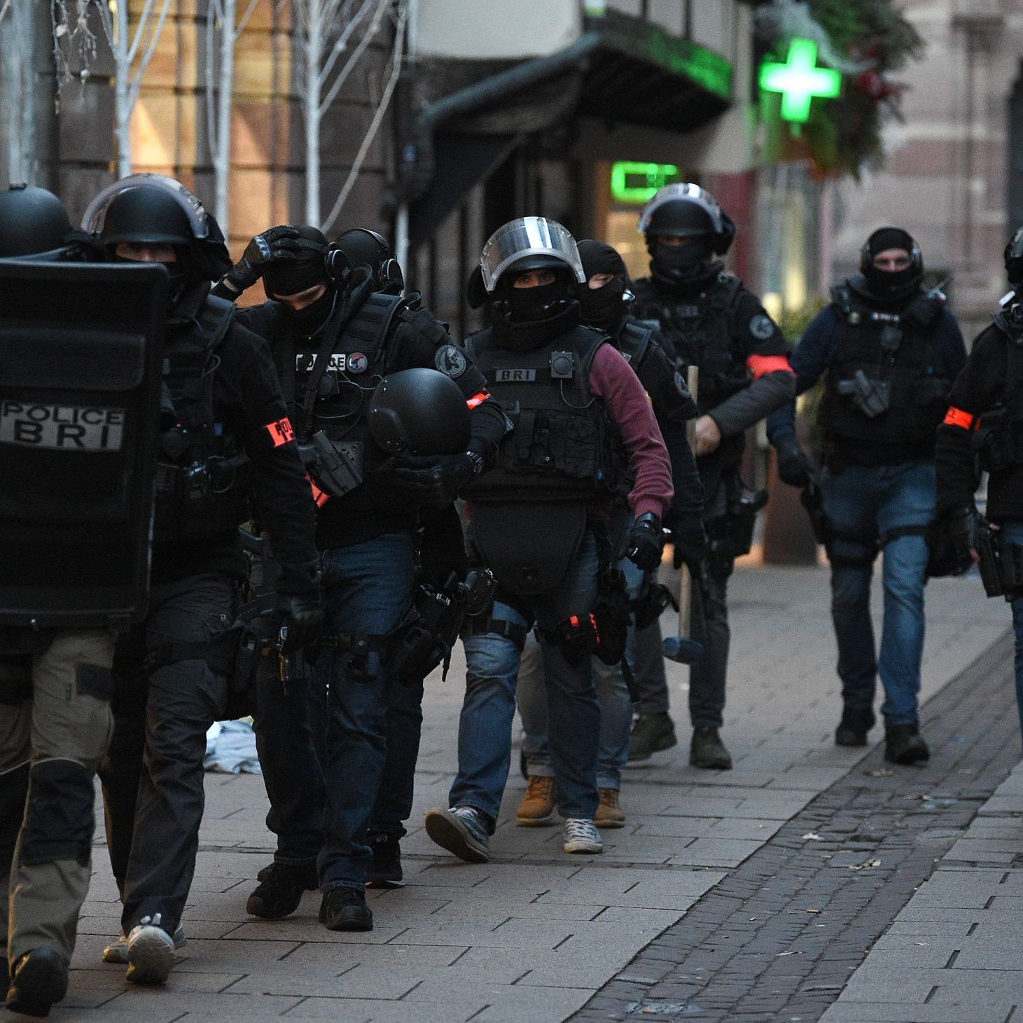 Die Zahl der Verletzten stieg auf 13. Die Zahl der Verletzten stieg auf 13.