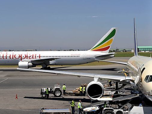 Insgesamt waren 149 Passagiere und acht Crew-Mitglieder an Bord Insgesamt waren 149 Passagiere und acht Crew-Mitglieder an Bord