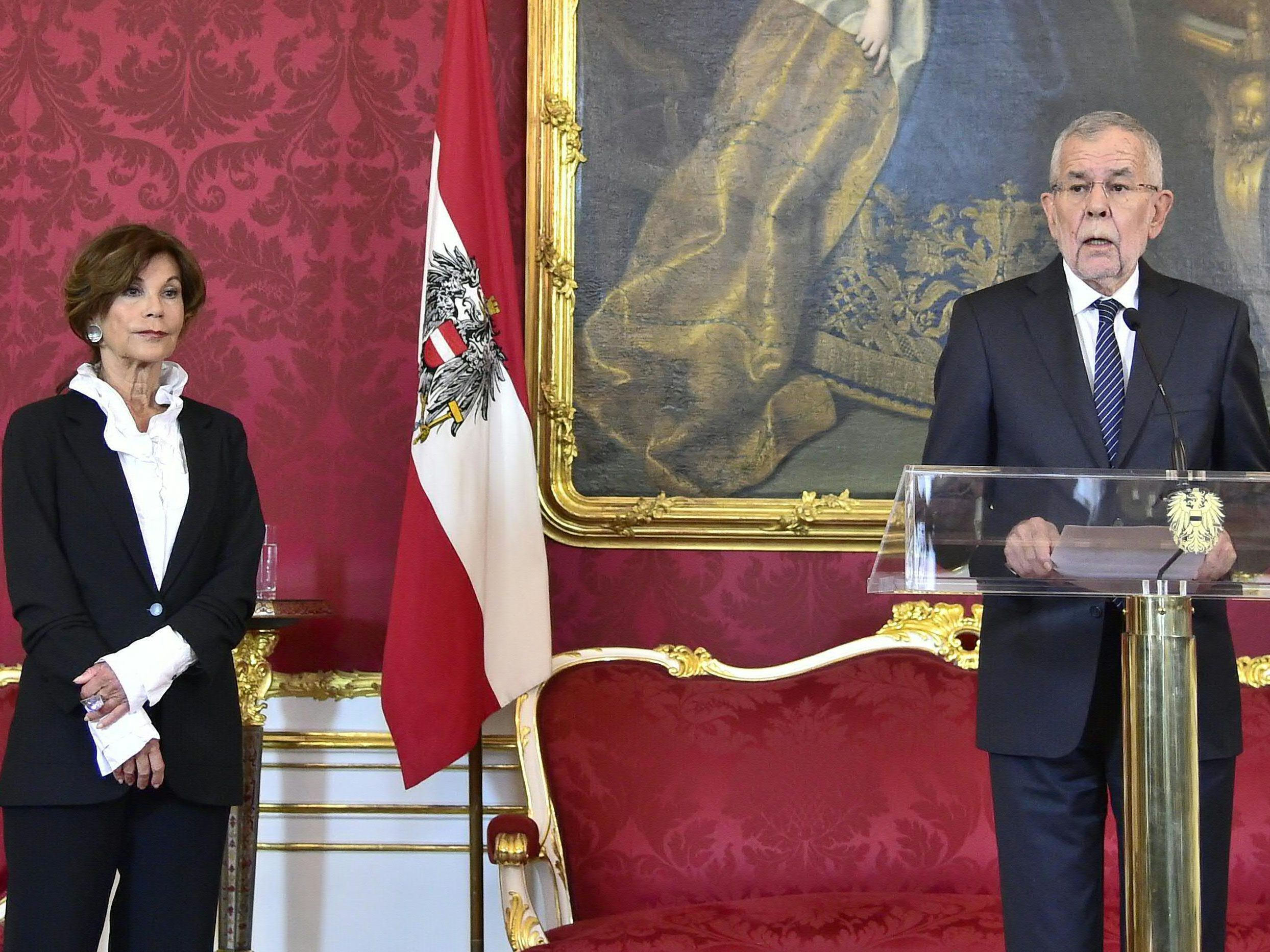 Bundespräsident Van der Bellen wird heute die Übergangsregierung angeloben. Bundespräsident Van der Bellen wird heute die Übergangsregierung angeloben.