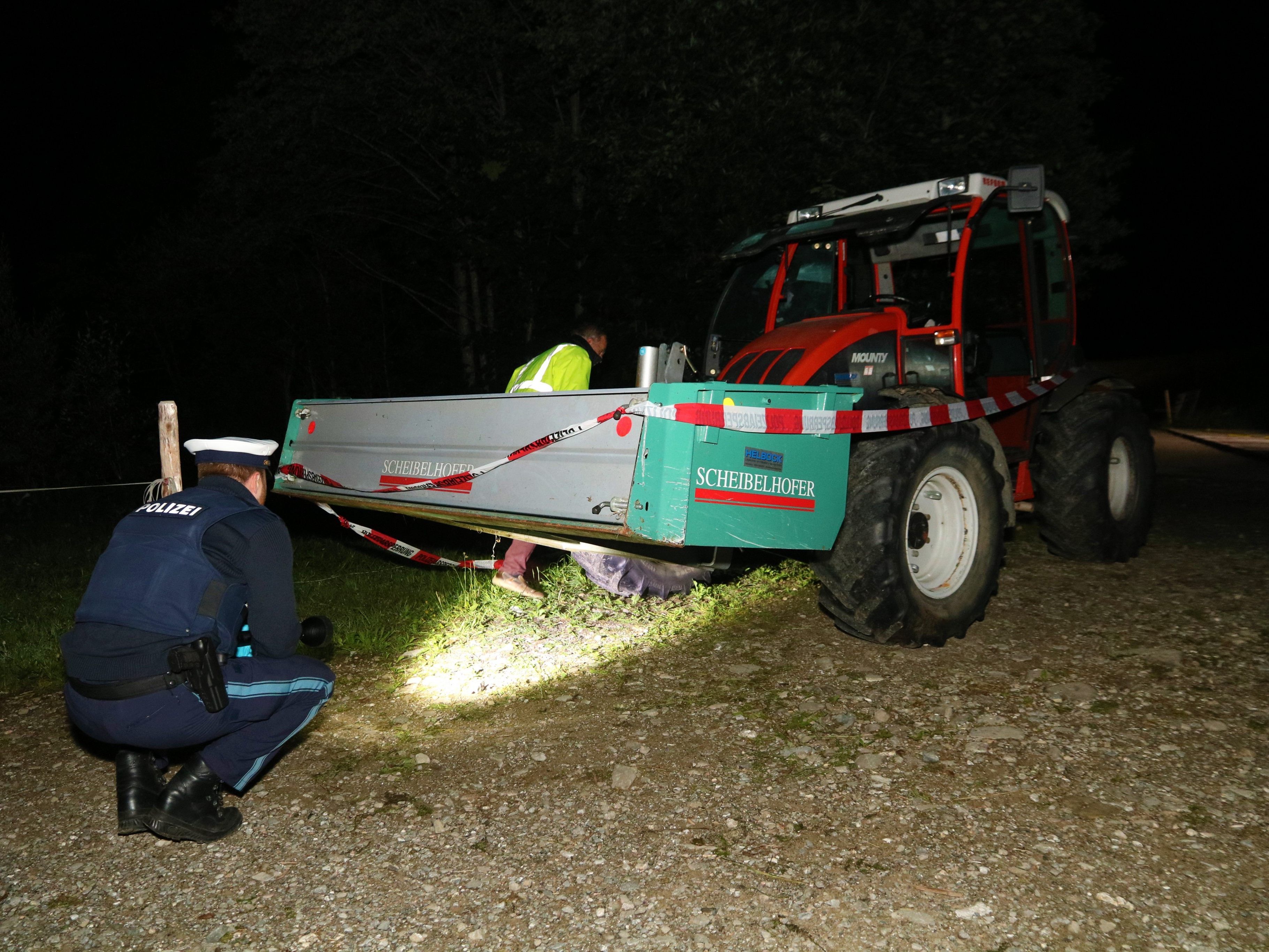 Zwei Kinder kamen bei dem Unfall ums Leben. Zwei Kinder kamen bei dem Unfall ums Leben.