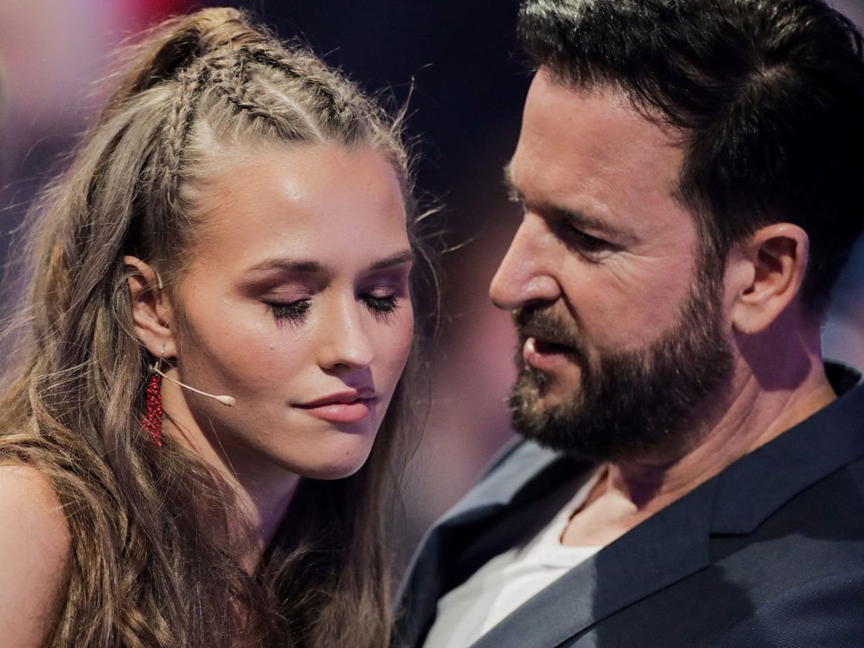 Für ihre Fans hat Laura ihren Verlobungsring in einer Billig-Version in den Handel. Für ihre Fans hat Laura ihren Verlobungsring in einer Billig-Version in den Handel.