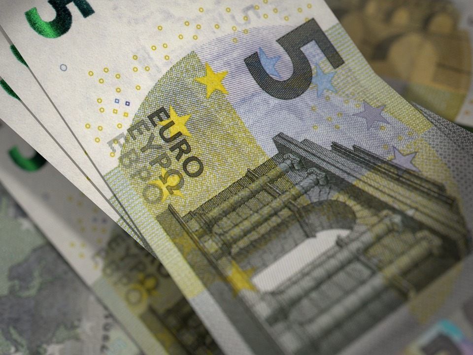 5er Und 10er Lagardes Unterschrift Nun Auf Euro Banknoten Osterreich Vienna At