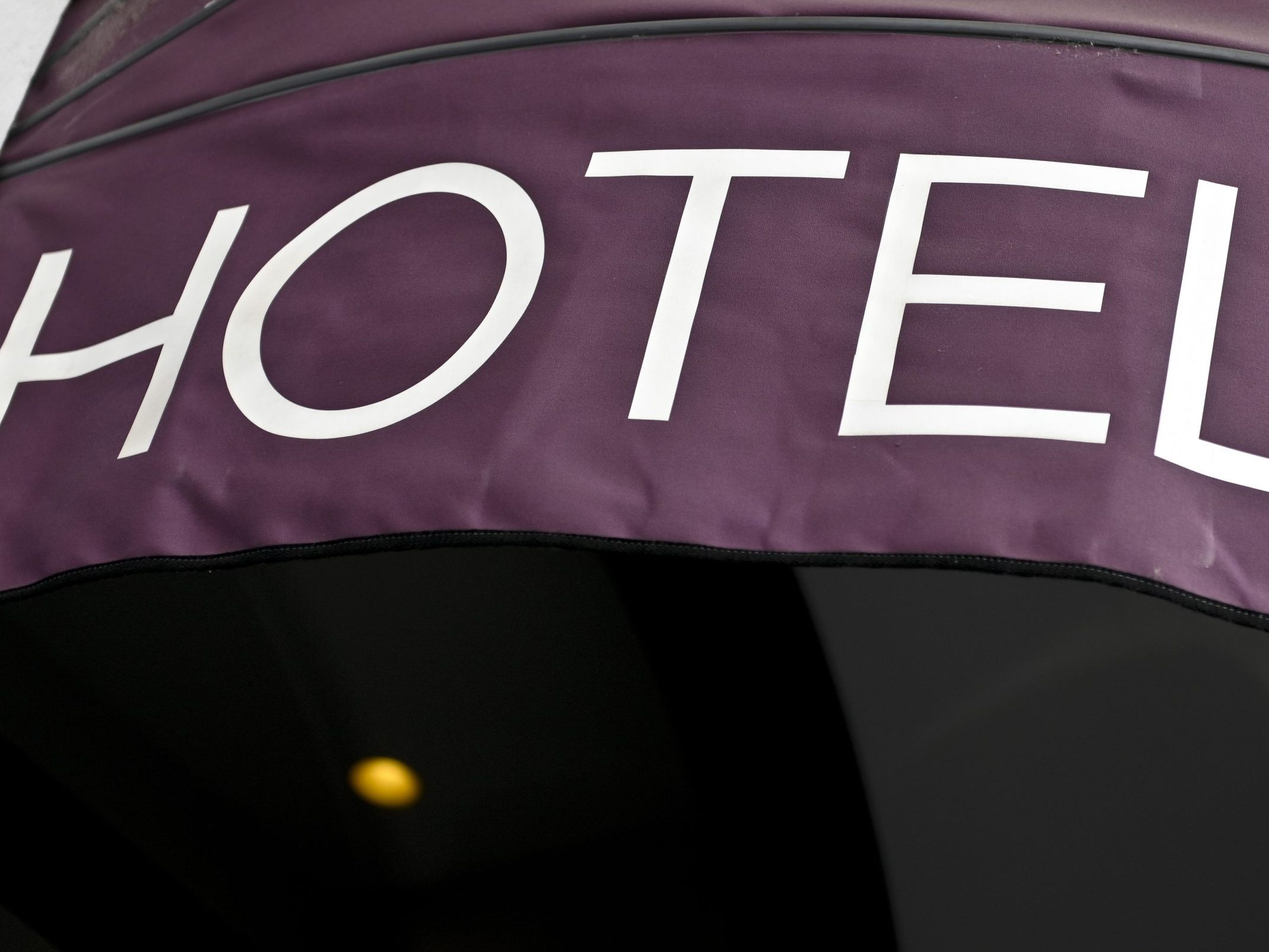 Im Hotel- und Gastgewerbe steigen die Löhne in diesem Jahr im Schnitt um 8 Prozent. Im Hotel- und Gastgewerbe steigen die Löhne in diesem Jahr im Schnitt um 8 Prozent.