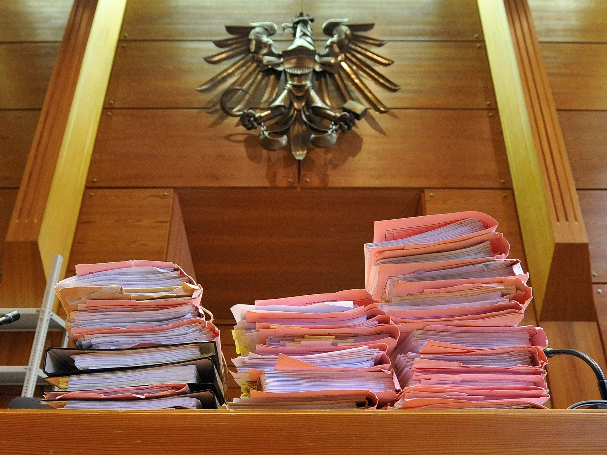 Der verurteilte Bursch ist wieder festgenommen worden. Der verurteilte Bursch ist wieder festgenommen worden.